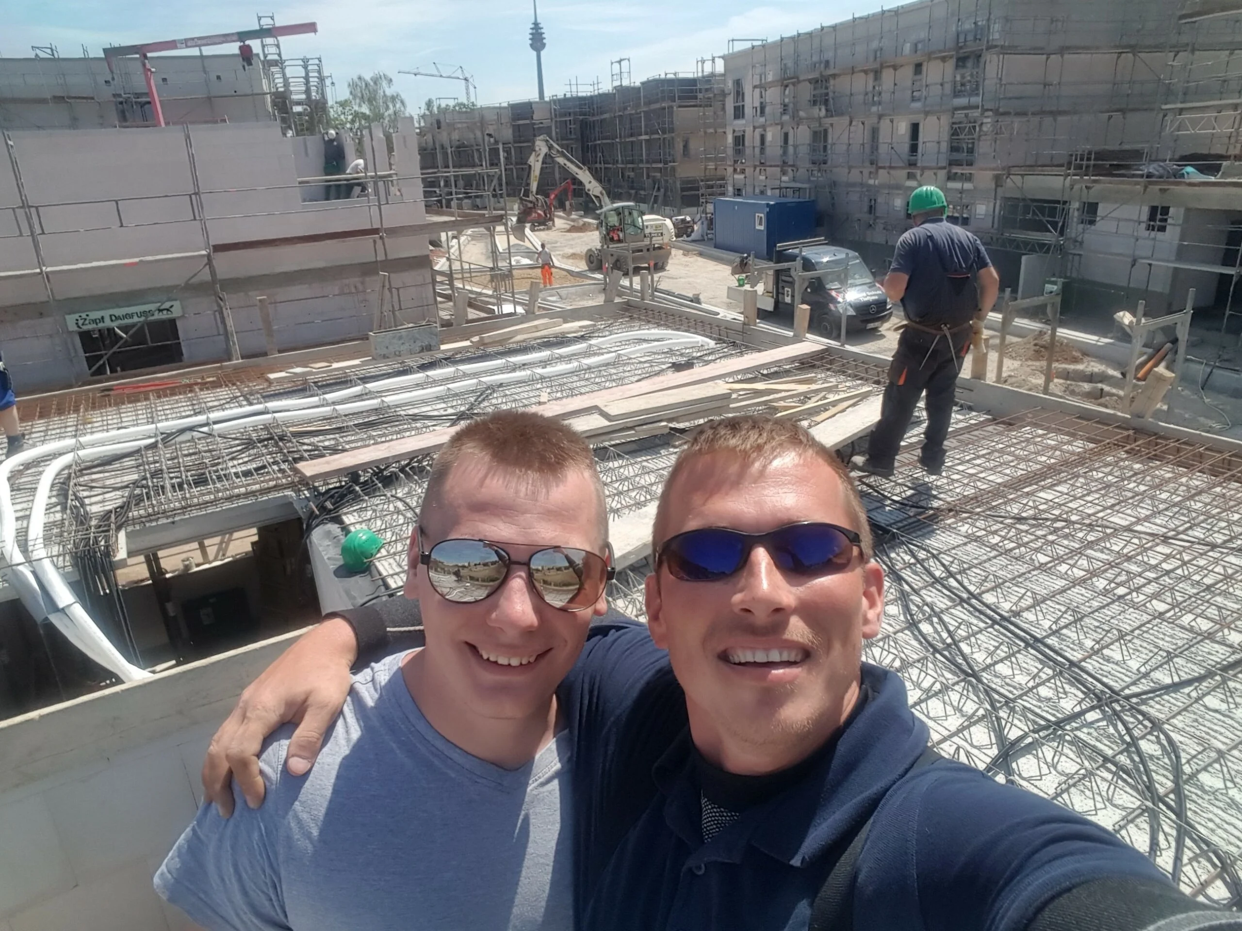 Mirloslav auf einer Baustelle